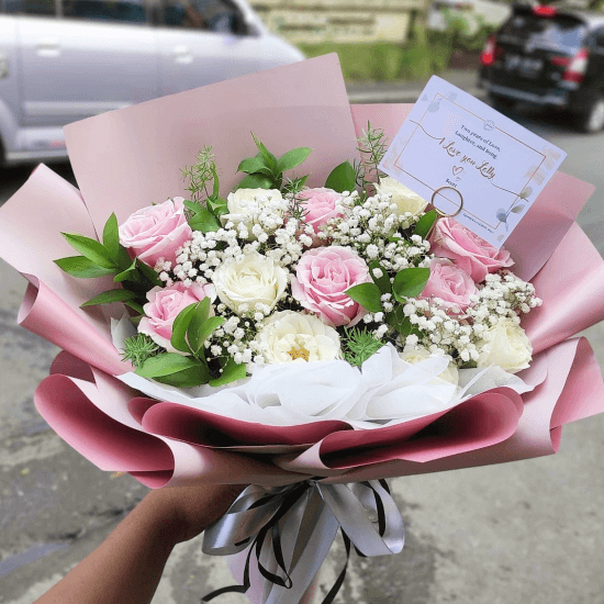 White and Pink Roses Bunch