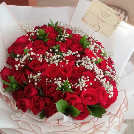 A Hundred Red Roses Bunch